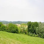 In Asti With A Lovely Hill View From The Garden Nyaraló
