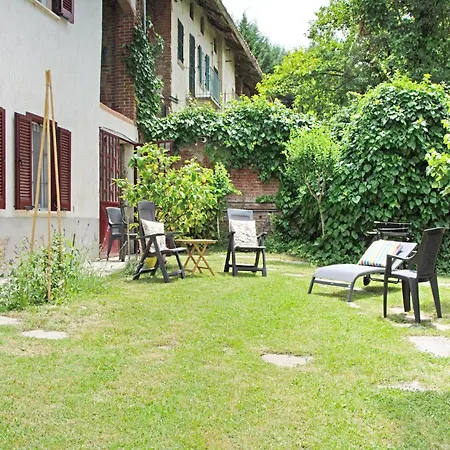 Dom wakacyjny In Asti With A Lovely Hill View From The Garden Moncucco Torinese