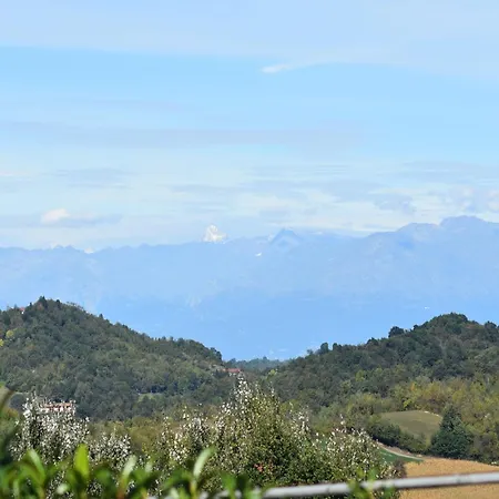 In Asti With A Lovely Hill View From The Garden Feriehus *