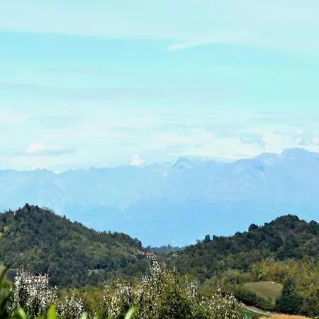 In Asti With A Lovely Hill View From The Garden *