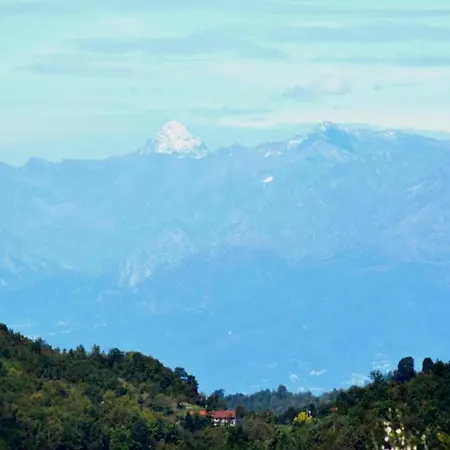 In Asti With A Lovely Hill View From The Garden Feriehus Moncucco Torinese