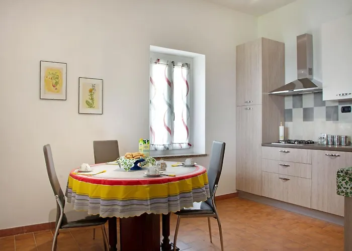 Hébergement de vacances In Asti With A Lovely Hill View From The Garden Moncucco Torinese