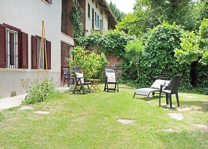 Hébergement de vacances In Asti With A Lovely Hill View From The Garden Moncucco Torinese