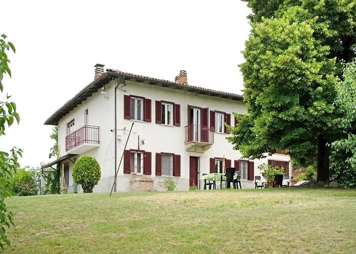 In Asti With A Lovely Hill View From The Garden Hébergement de vacances *