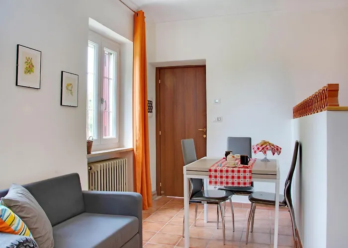 Hébergement de vacances In Asti With A Lovely Hill View From The Garden *