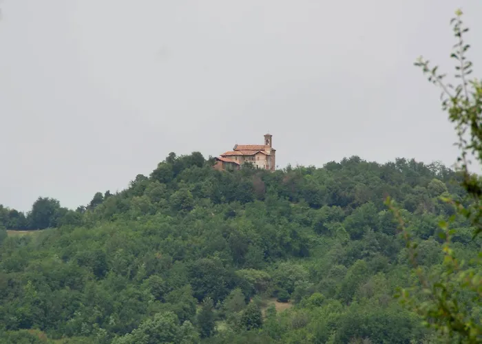 Hébergement de vacances In Asti With A Lovely Hill View From The Garden *