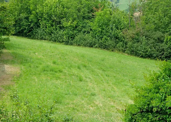 In Asti With A Lovely Hill View From The Garden Hébergement de vacances *